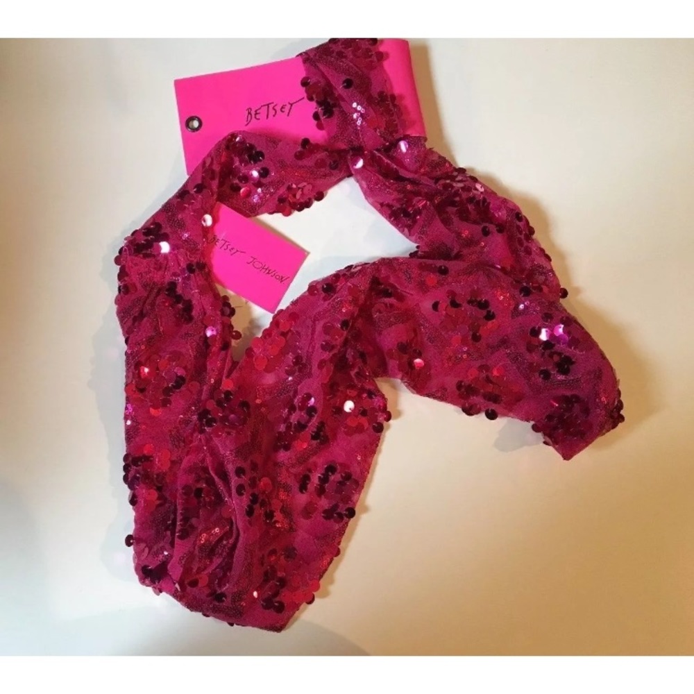 BETSEY JOHNSON Fun Fancy Sequin Infinity Scarf